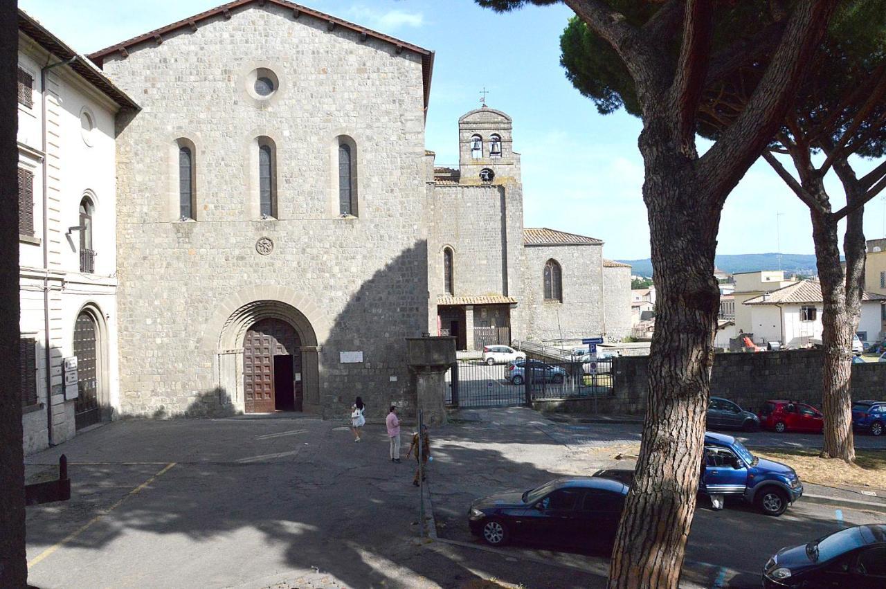 Palazzo Grandori Alloggi Turistici Viterbo Esterno foto